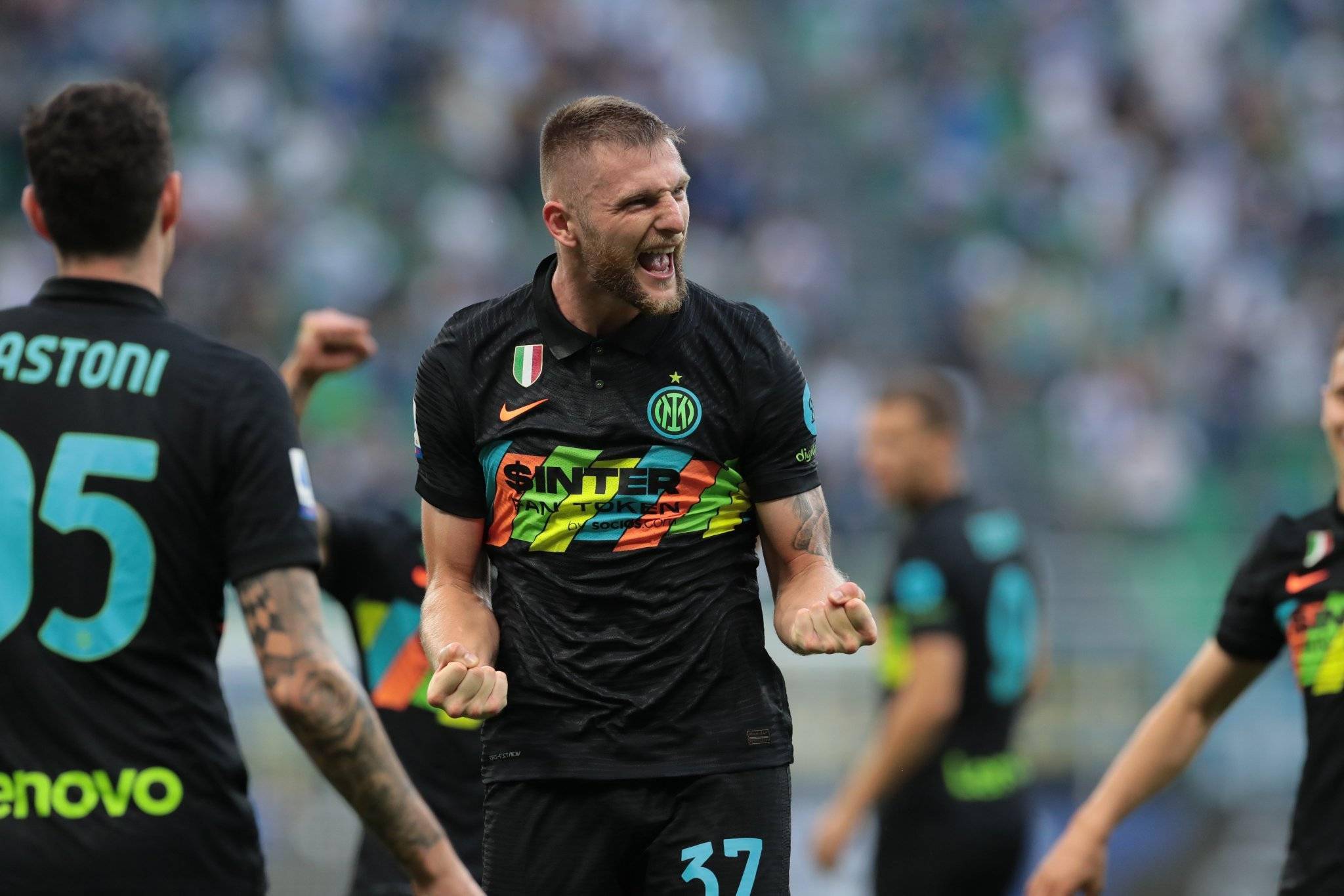 佛罗伦萨主场大胜国米，发挥出色登顶积分榜