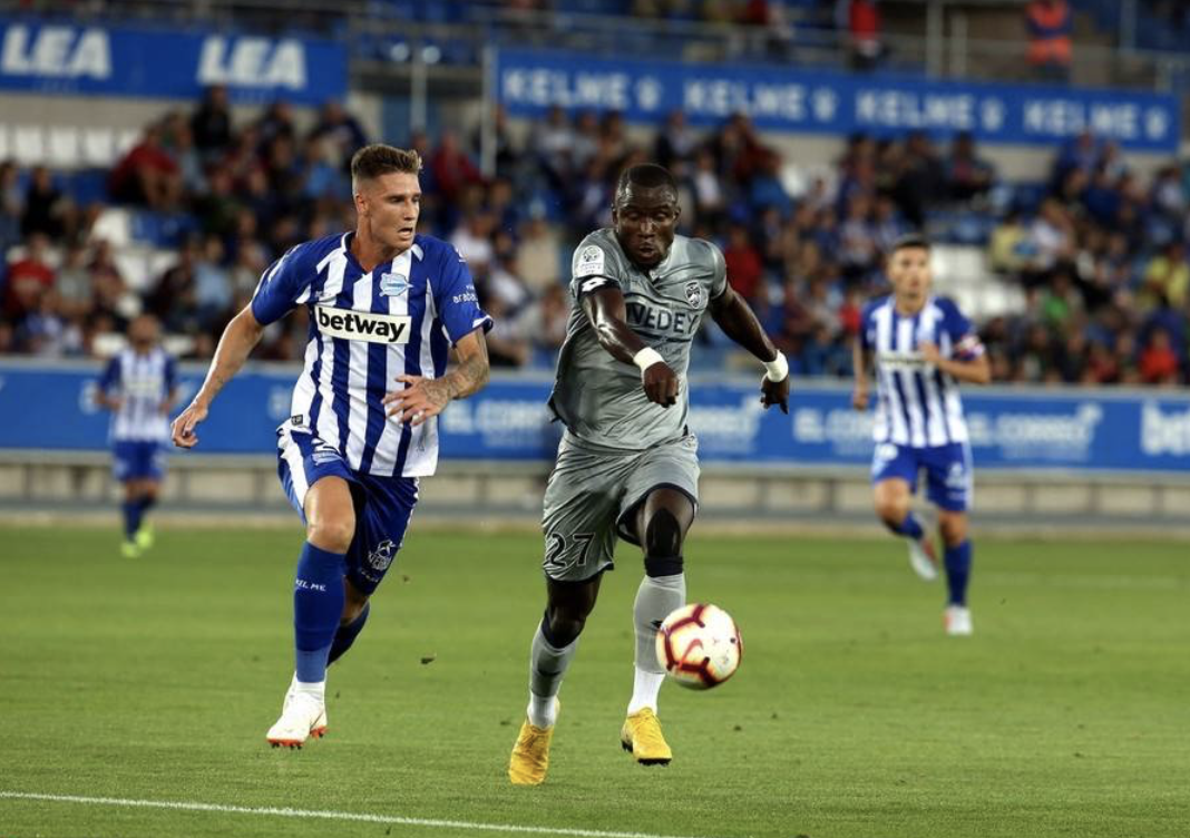 索肖客场全力突围取胜，积分榜排名大涨